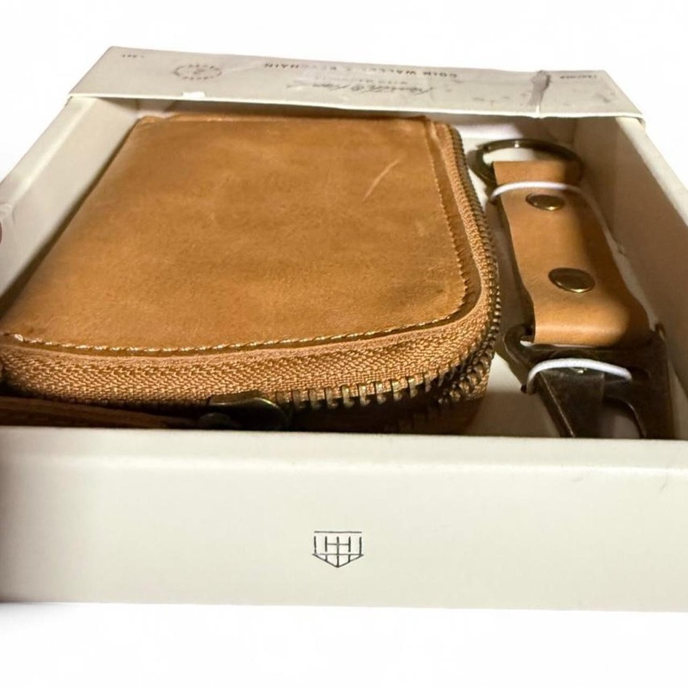 Hearth and Hand Brown Leather‎ Coin Wallet and Keychain, New in Box - Picture 5 of 5